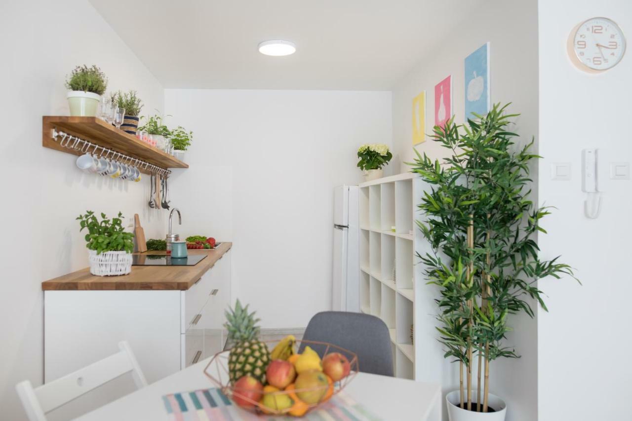Family Apartment With Garden Laibach Exterior foto