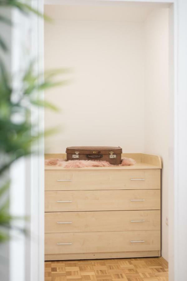 Family Apartment With Garden Laibach Exterior foto